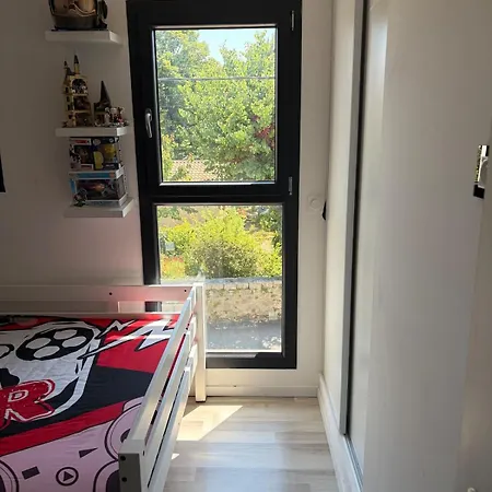Contemporaine 20min De La * Aigues-Vives (Gard)