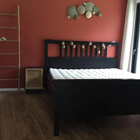 Contemporaine 20min De La Villa *